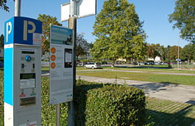 Parkplatz Grossfeldsiedlungsbad 1