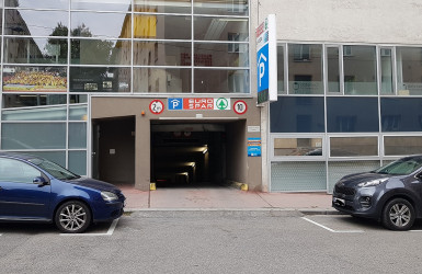 Garage Wiedner Hauptstraße 1