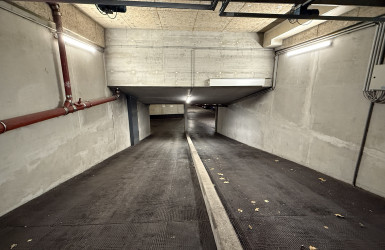 Einfahrt:Ausfahrt Garage